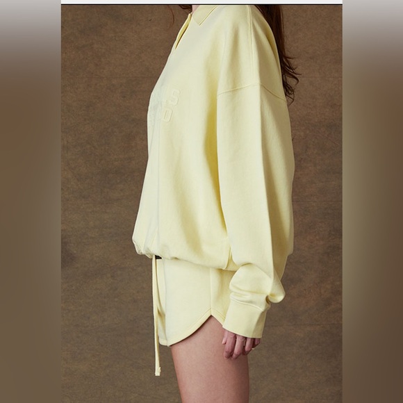 Fear of God Essentials Women's Canary Shorts NWT Small - Picture 3 of 11